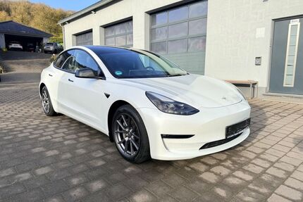 Tesla Model 3 Gebrauchtwagen