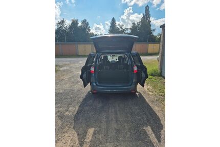Ford Grand C-Max Gebrauchtwagen