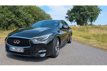INFINITI Q30 Gebrauchtwagen