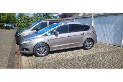 Ford S-Max Gebrauchtwagen