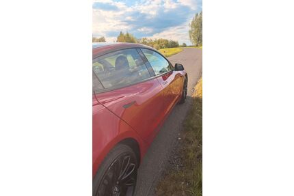 Tesla Model 3 Gebrauchtwagen