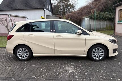 Mercedes-Benz B 180 Gebrauchtwagen