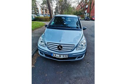 Mercedes-Benz B 180 Gebrauchtwagen