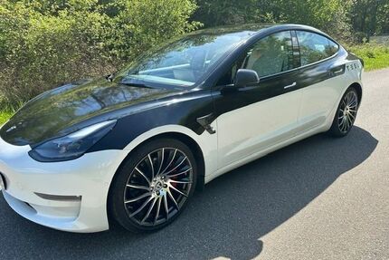 Tesla Model 3 Gebrauchtwagen