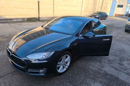 Tesla Model S Gebrauchtwagen