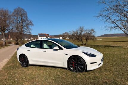 Tesla Model 3 Gebrauchtwagen