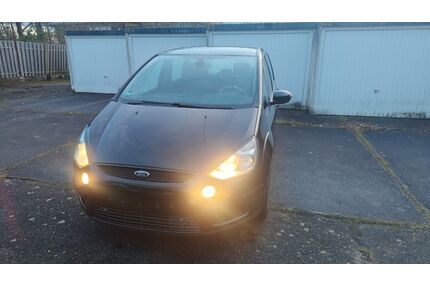 Ford S-Max Gebrauchtwagen
