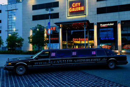 Lincoln Town Car 