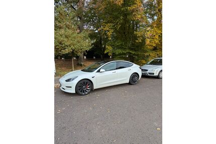 Tesla Model 3 Gebrauchtwagen