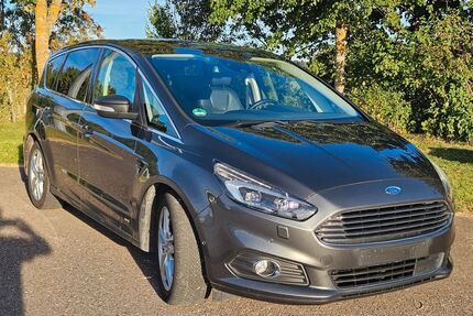 Ford S-Max Gebrauchtwagen