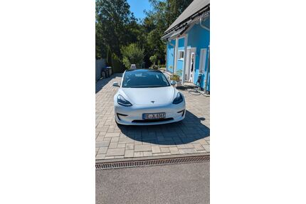 Tesla Model 3 Gebrauchtwagen