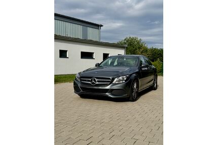 Mercedes-Benz 220 Gebrauchtwagen