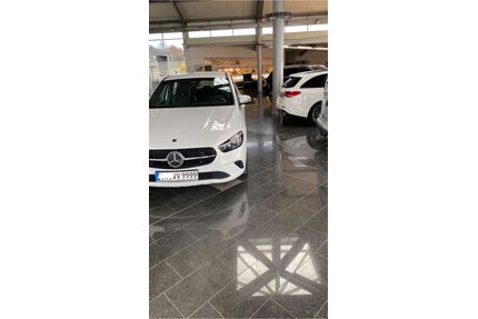 Mercedes-Benz B 180 Gebrauchtwagen