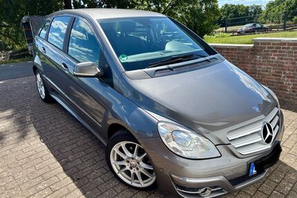 Mercedes-Benz B 180 Gebrauchtwagen