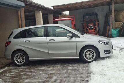 Mercedes-Benz B 180 Gebrauchtwagen
