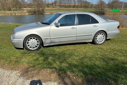 Mercedes-Benz E 240 Gebrauchtwagen