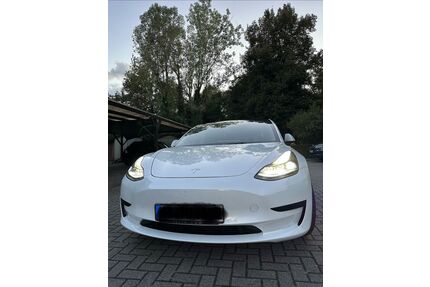 Tesla Model 3 Gebrauchtwagen