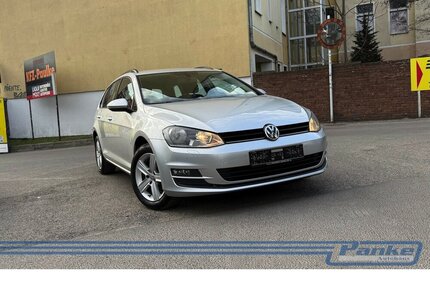 VW Golf Variant 1.2 TSI BMT*StandH*NAV*SHZ*PDC*BT* Gebrauchtwagen