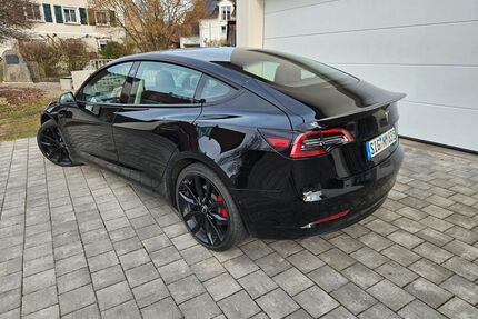 Tesla Model 3 Gebrauchtwagen