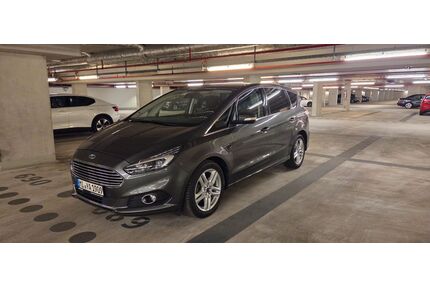 Ford S-Max Gebrauchtwagen