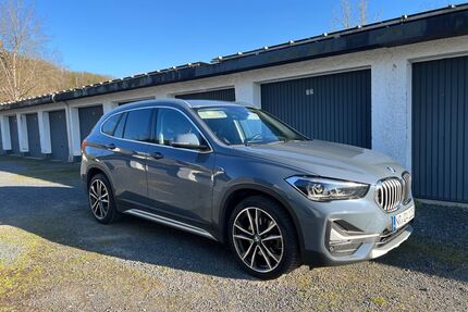 Mercedes-Benz X1 