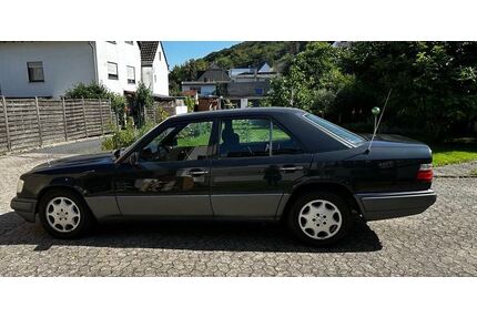Mercedes-Benz E 220 Gebrauchtwagen