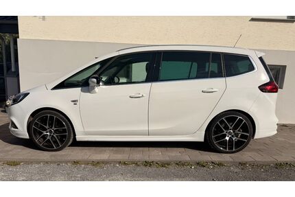 Opel Zafira Tourer Gebrauchtwagen