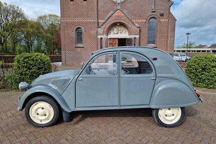 Citroen 2 CV Oldtimer