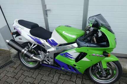 Kawasaki Ninja ZX-9R Gebrauchtwagen