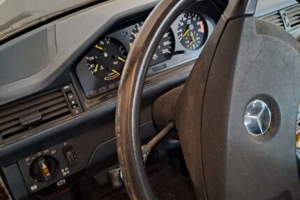 Mercedes-Benz E 230 Gebrauchtwagen