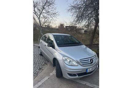 Mercedes-Benz B 180 Gebrauchtwagen