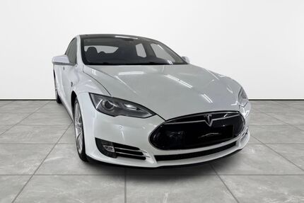 Tesla Model S Gebrauchtwagen