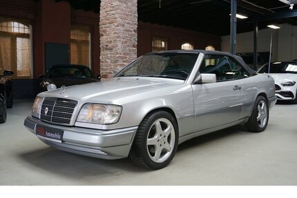 Mercedes-Benz E 220 Autom. Leder Klima Sitzhzg. Scheckheft 