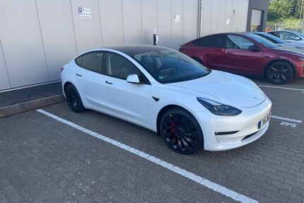 Tesla Model 3 Gebrauchtwagen