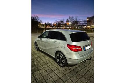 Mercedes-Benz B 180 Gebrauchtwagen