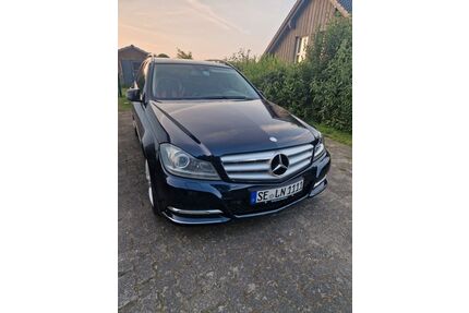 Mercedes-Benz 220 Gebrauchtwagen