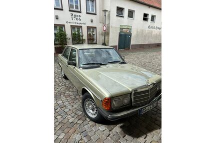 Mercedes-Benz 230 Gebrauchtwagen