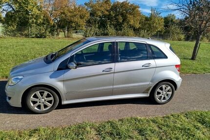 Mercedes-Benz B 180 Gebrauchtwagen