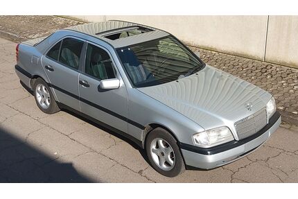 Mercedes-Benz 200 Gebrauchtwagen