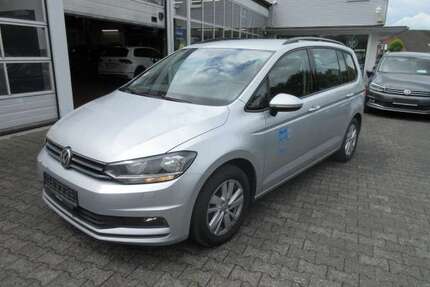VW Touran Comfortline 2.0 TDI NAVI ALU APS SITZHEIZUN Gebrauchtwagen