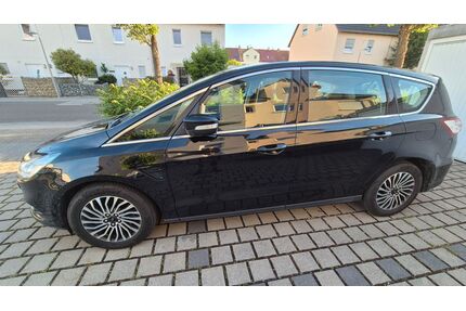 Ford S-Max Gebrauchtwagen