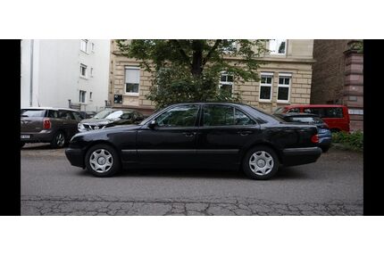 Mercedes-Benz E 220 Gebrauchtwagen