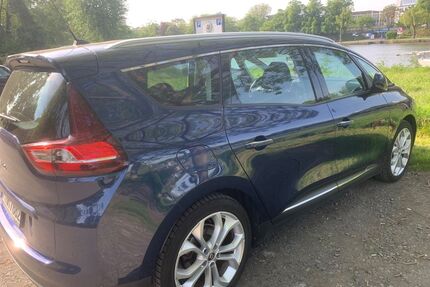 Renault Grand Scenic Gebrauchtwagen