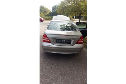 Mercedes-Benz 230 Gebrauchtwagen