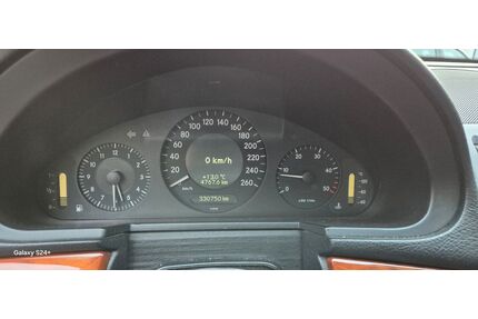 Mercedes-Benz E 220 Gebrauchtwagen