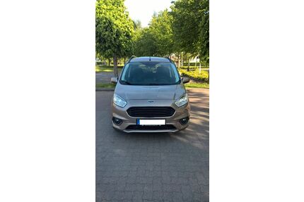 Ford Tourneo Courier Gebrauchtwagen