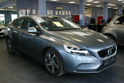 Volvo V40 T2 Momentum Gebrauchtwagen