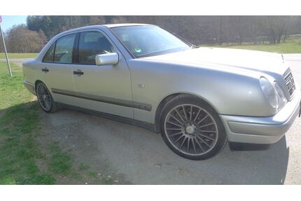 Mercedes-Benz E 230 Gebrauchtwagen