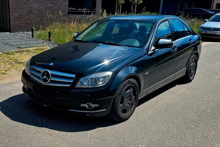 Mercedes-Benz 220 Gebrauchtwagen