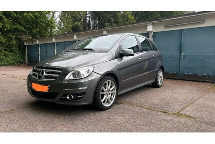 Mercedes-Benz B 180 Gebrauchtwagen